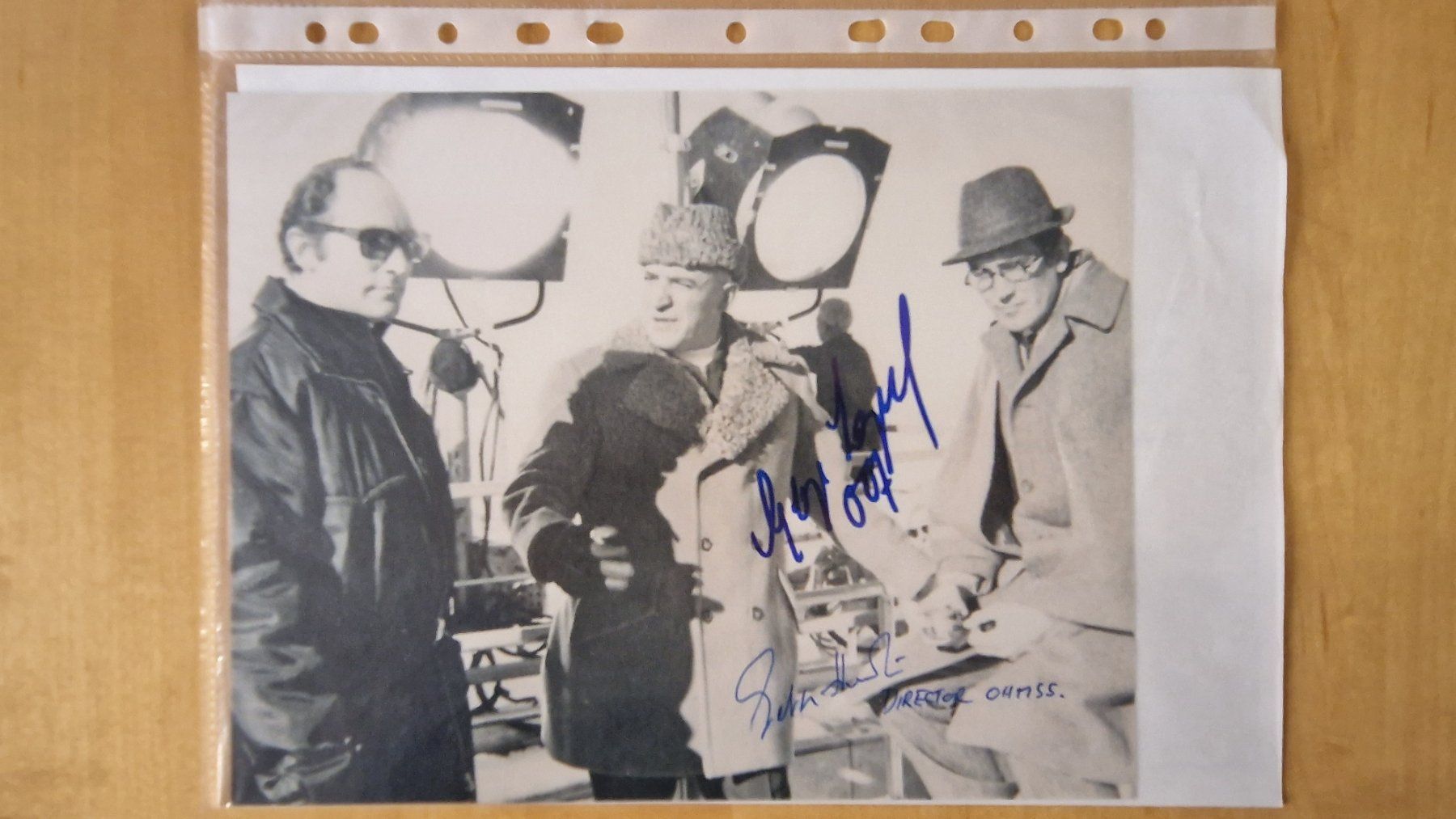 Autogramme: George Lazenby / Peter R. Hunt, Original Autogramme – Gebraucht aus Salmsach von aacs65