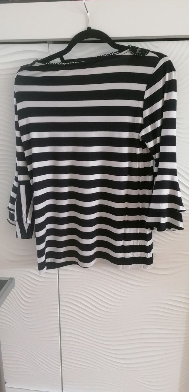 Karl Lagerfeld T-shirt: Karl Lagerfeld T - Shirt – Usato da Laufenburg venduto da megane1959 3