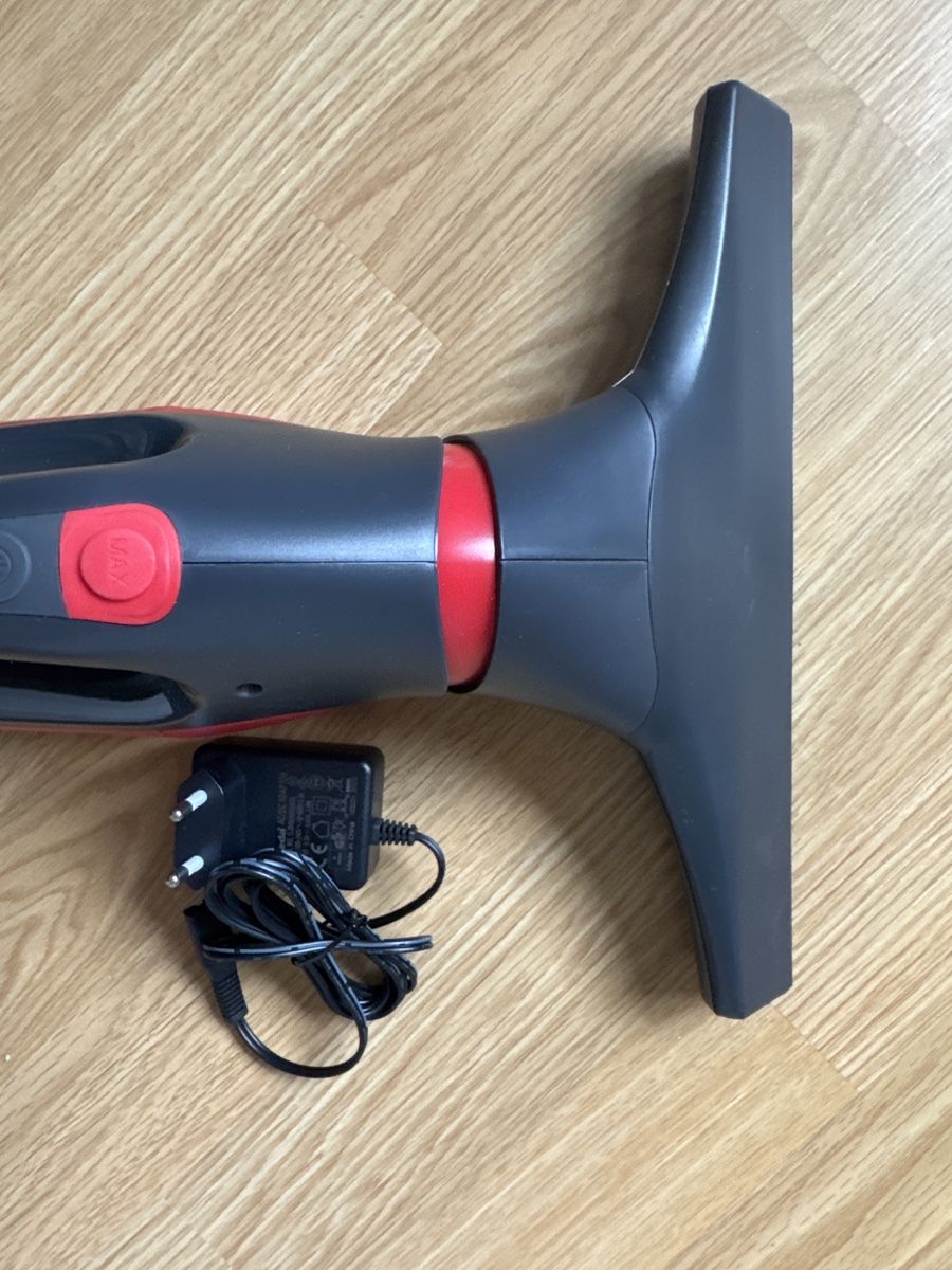 Vileda Altro per la casa: Volera Cordless Window Vacuum Cleaner – Usato da Dübendorf venduto da ClaraS. 1