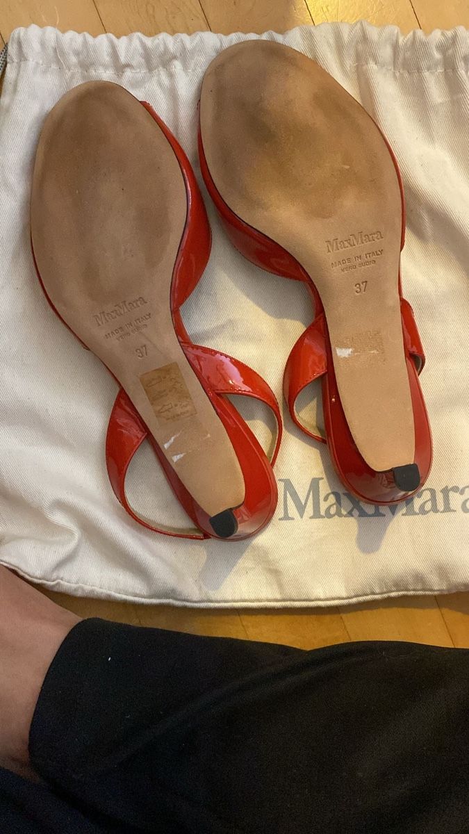 Max Mara Scarpe da donna: Absatzschuhe Max Mara rot Gr. 37 – Nuovo (secondo la descrizione) da Basel venduto da cat_25m7 2