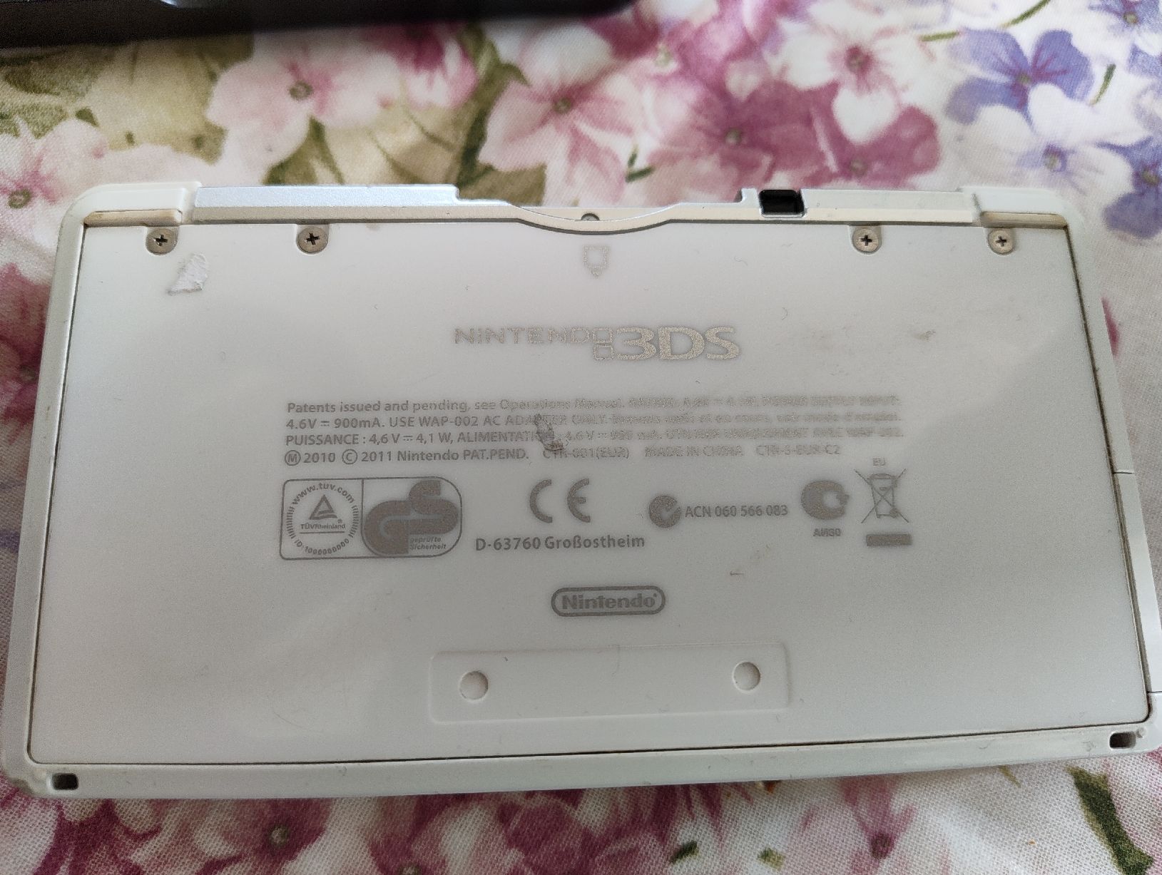 Nintendo Console: Console Nintendo 3DS blanc avec chargeur – Usato da Court venduto da Chronoss 6