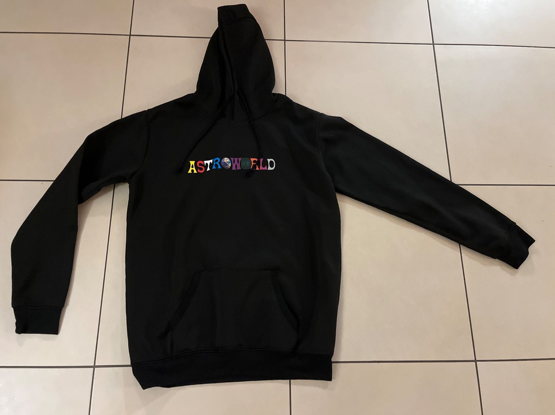 Maglioni & Felpe: Pull neuf Astroworld ( Travis Scott ) – Usato da Lutry venduto da gab_z5y5