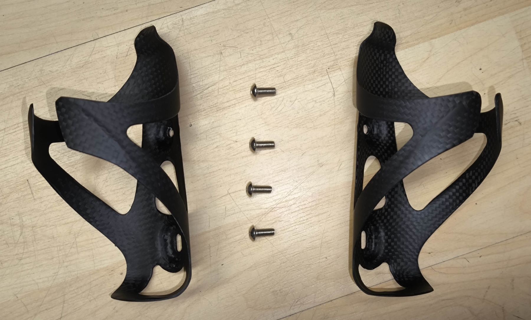 Pezzi di ricambio: Bidonhalter Carbon 1 Paar – Nuovo (secondo la descrizione) da Lausen venduto da Chaldrian 1