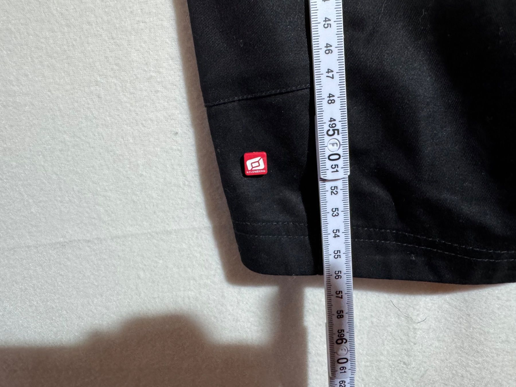 Pantaloni: Kurze Hose von Belowzero Gr. M – Usato da Grosswangen venduto da SALE_SALE_SALE 6