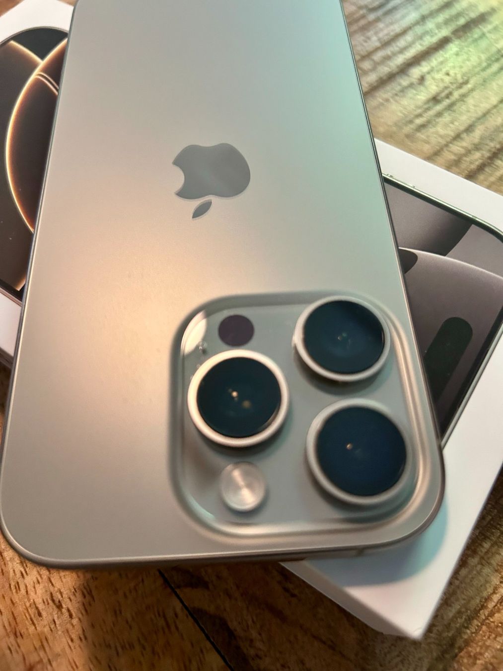 Apple Telefoni cellulari / Smartphones: iPhone 16 Pro 256Gb - Natural Titanium – Usato da Zollikon venduto da alexios86 3
