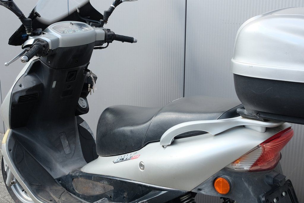 Kymco Scooter: Kymco Bet & Win 125 ab Platz – Usato da Sargans venduto da pirelli146 5