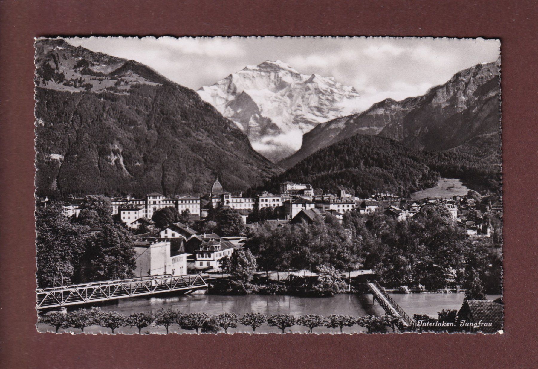 Cartoline postali: INTERLAKEN - Jungfrau - 1944 Feldpost – Usato da Pully venduto da nicecards