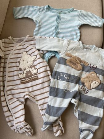 3 Baby-Pyjamas/Schlafanzüge, Grösse 62