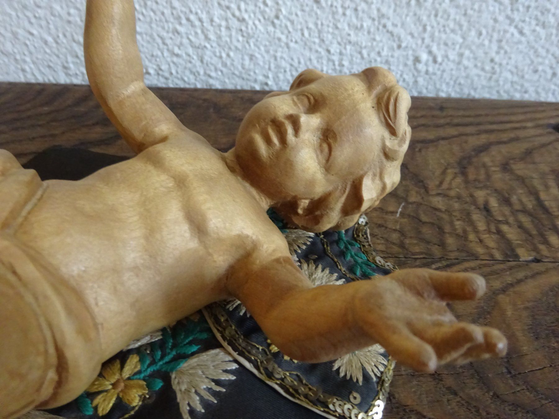 Statuette: Jesuskind mit antiker Veste / Krippe – Usato da Esslingen venduto da eintagammeer 7