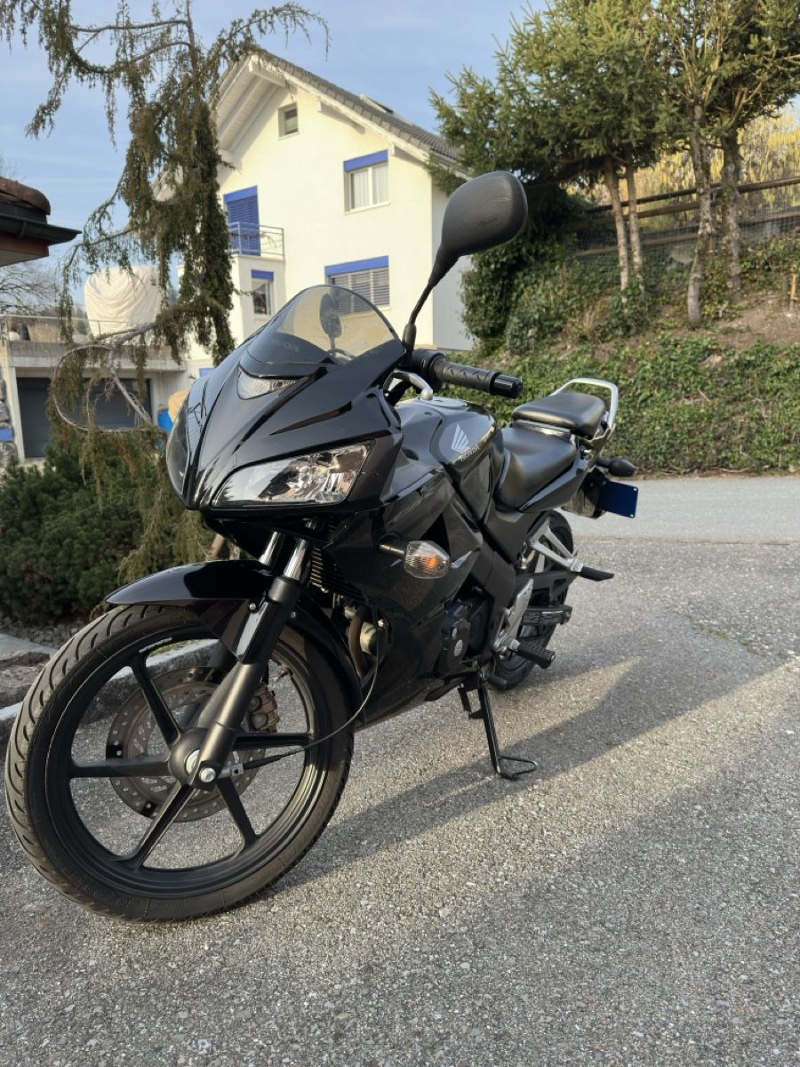 Route: Honda CBR 125 – D'occasion à Uznach par fis_h59t
