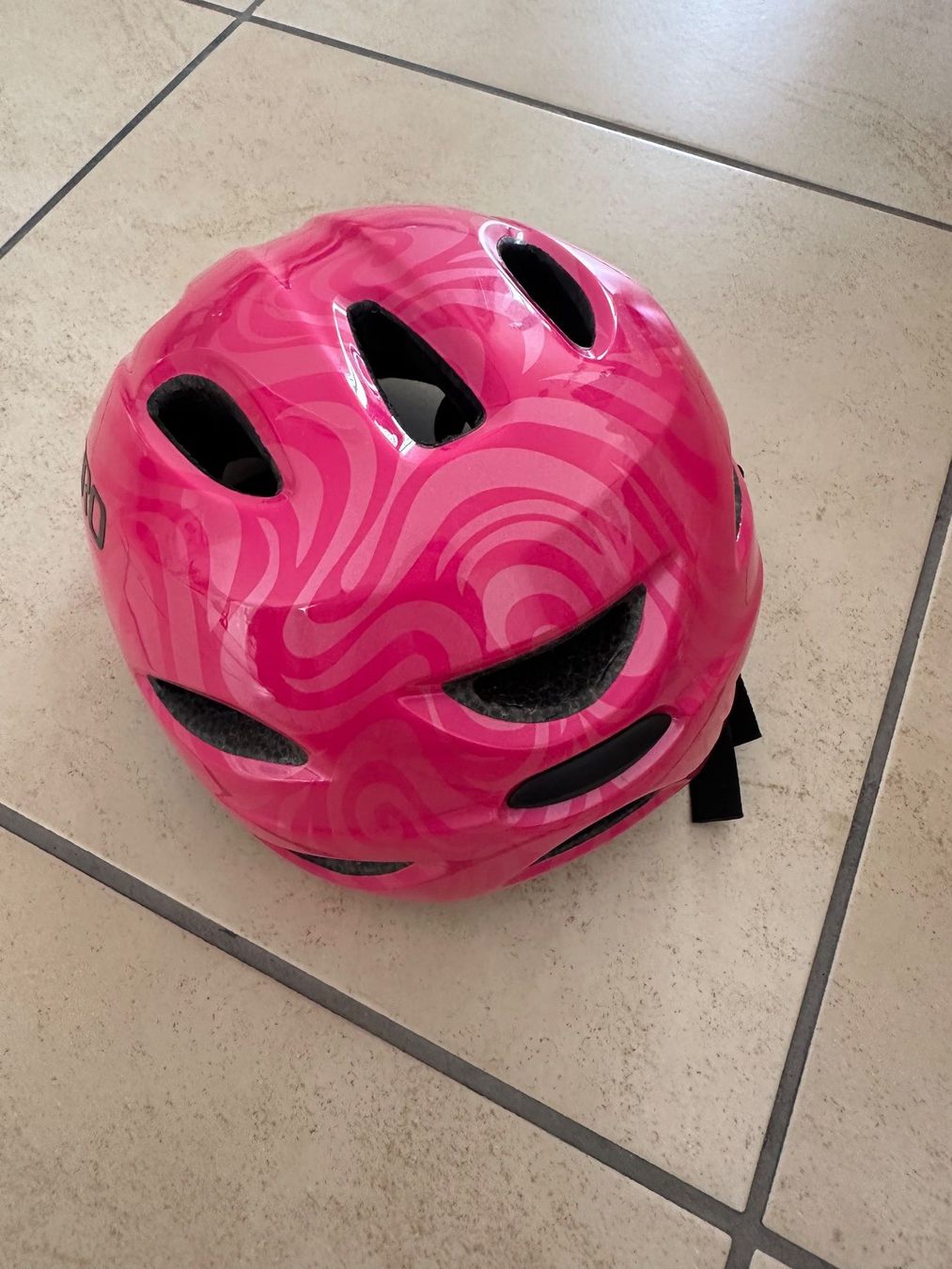 Giro Caschi: Casque vélo enfant XS rose – Usato da Villars-sur-Glâne venduto da Vero_W 1