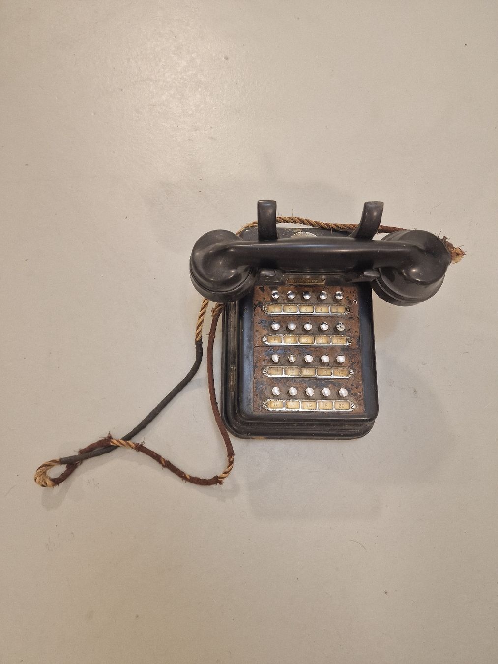 Ericsson Telefone: British Ericsson intercom telephone, metal/bakelite, 1930s? – Defekt aus Liebefeld von markprosser 1