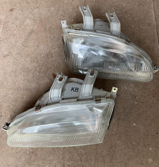 Honda Fari: Honda Civic Eg 6 Frontscheinwerfer – Usato da Seewen SZ venduto da web_