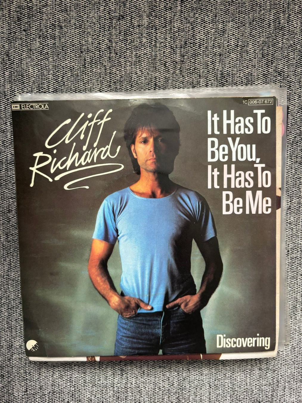 Dischi in vinile: Cliff Richard - It Has To Be You – Usato da Zofingen venduto da Bigron