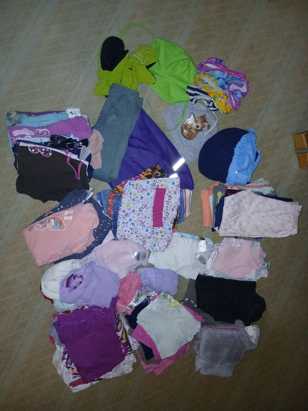 Lotti & Set di vestiti: Mädchenkleider Paket 110-116 – Usato da Giswil venduto da Abrakazebra