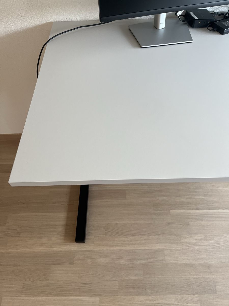 Scrivanie: Schreibtisch – Usato da Cham venduto da sbr_7cmv 1