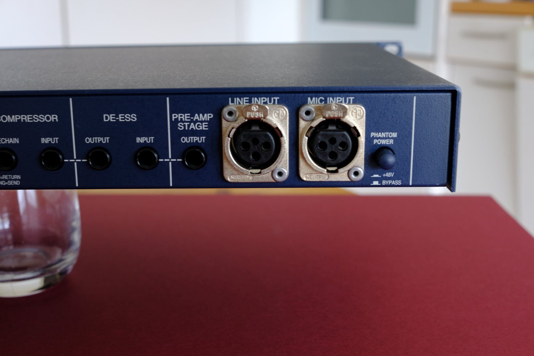 Egaliseurs: Symetrix 528E Voice Processor – D'occasion à Bulle par Vollbeat 5