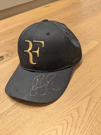 Roger Federer Cap Uniqlo RF schwarz mit Signatur