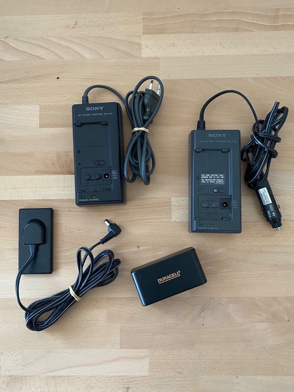 Sony Altri accessori: Akku Ladegeräte Videokamera – Usato da Schüpfheim venduto da carlaita