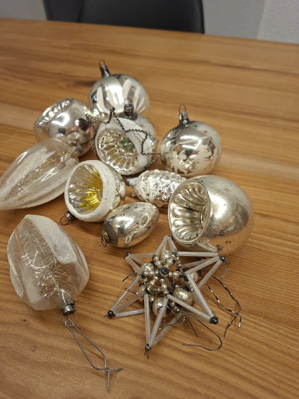 Tutte le decorazioni: alter Christbaum Schmuck – Usato da Ganterschwil venduto da HeidiuPeter 3