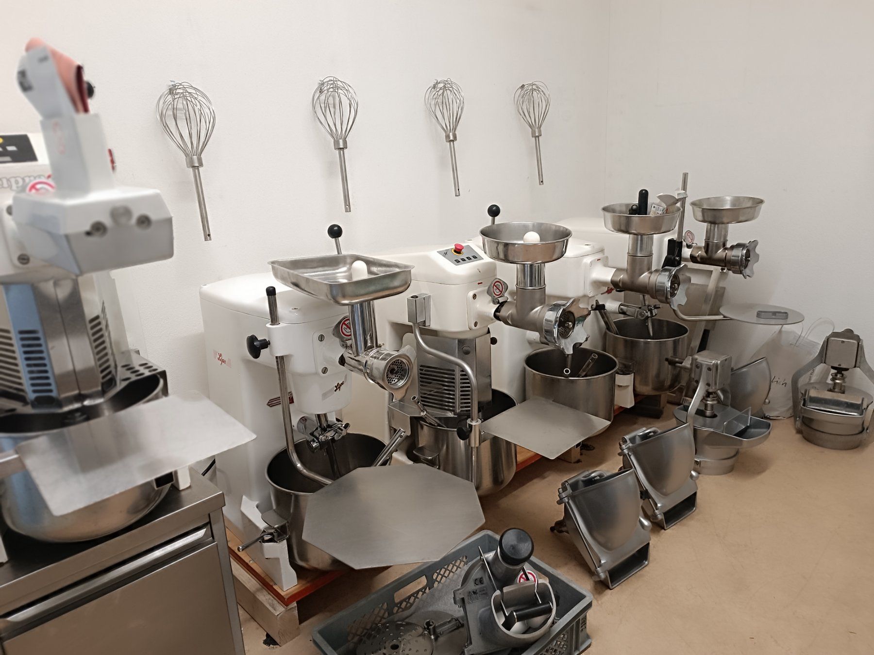 Lips Elettrodomestici da cucina: Lips Junior mit Fleischwolf Gemüseschneider Pasevit – Usato da Lengnau BE venduto da turbostef 8