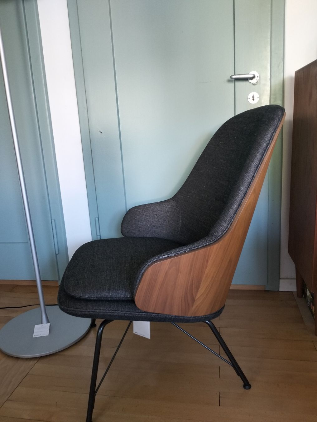 Sessel: Design Klassiker: Zanotta Sessel "Judy", Nussbaum – Gebraucht aus Wil SG von die-wohnung 1