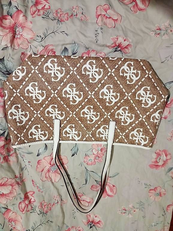 Borse da donna: Guess Vikky Tote Bag  – Usato da Gelterkinden venduto da leo_9z8m 3