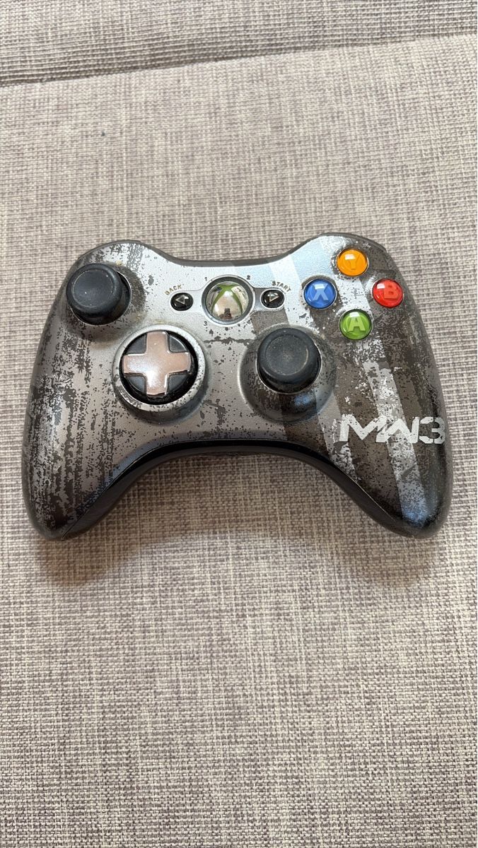 Controller: Xbox 360 Controller Modern Warfare 3 Edition  – Usato da Root venduto da and_2sps