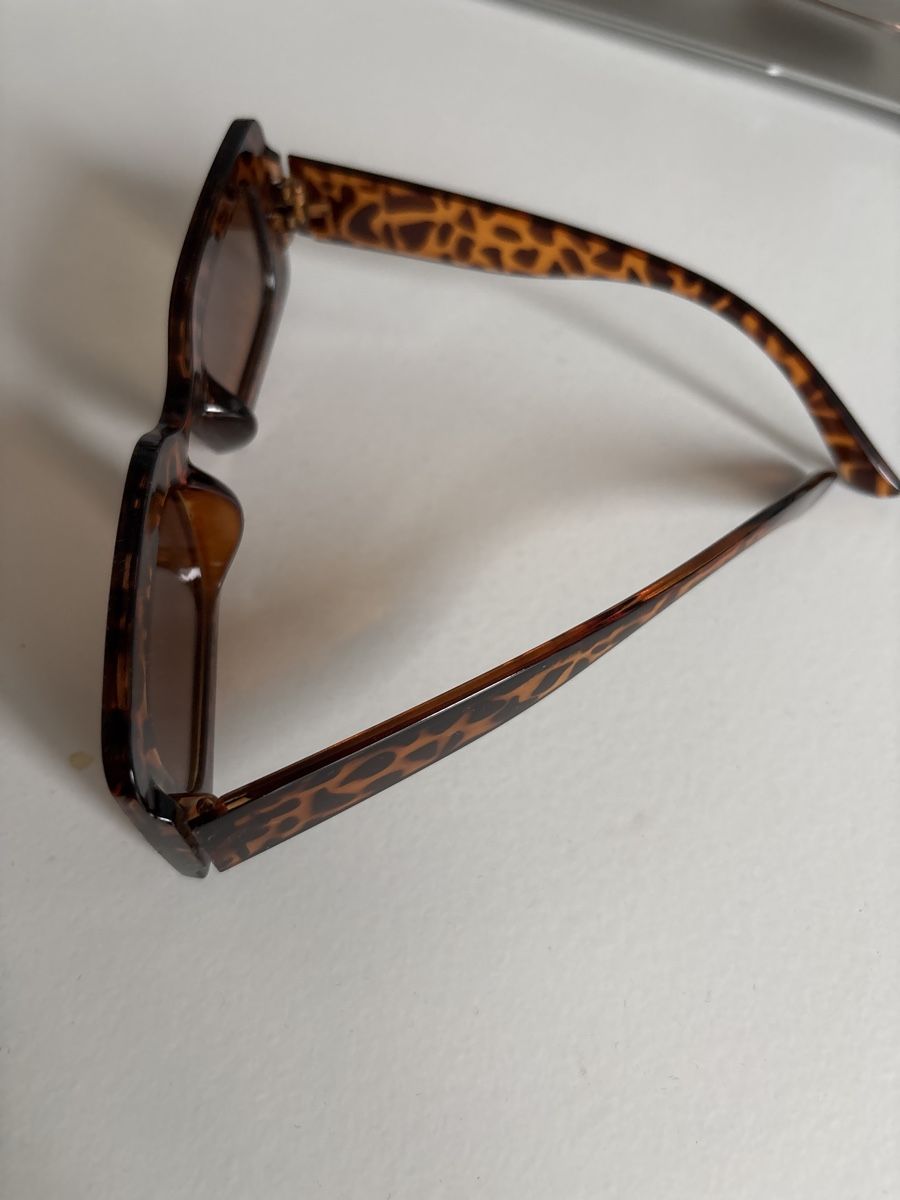 Occhiali & Lenti: Sonnenbrille Leopardenmuster – Nuovo (secondo la descrizione) da Fislisbach venduto da secondhandF 1