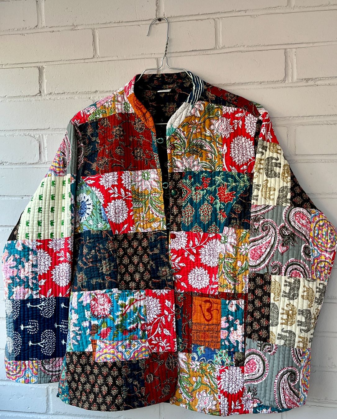 Giacche: Reversible Patchwork Jacket – Handmade in Jaipur India – Usato da Chiasso venduto da Pat_chuli