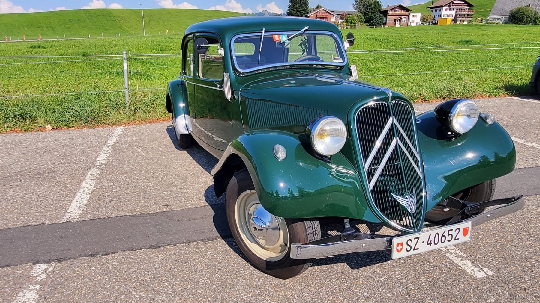 Citroën Automobili: Oldtimer, Citroën Traction Avant, Oldtimer, 1948 – Usato da Einsiedeln venduto da Jaeggi-Gartenfeuer 1