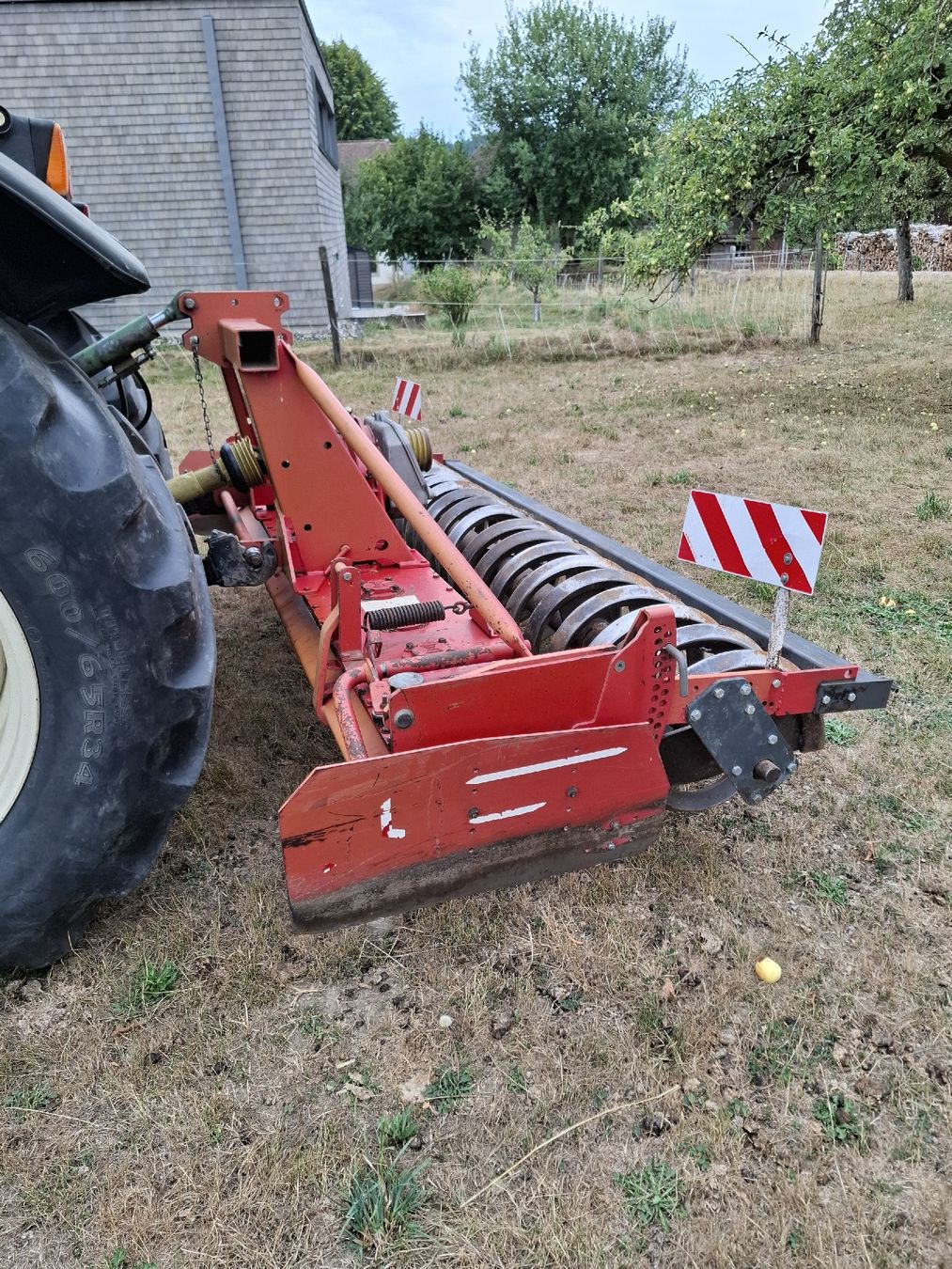 Lely Tutte le macchine: Kreiselegge Lely 300-22 – Usato da Lützelflüh venduto da perry11 1