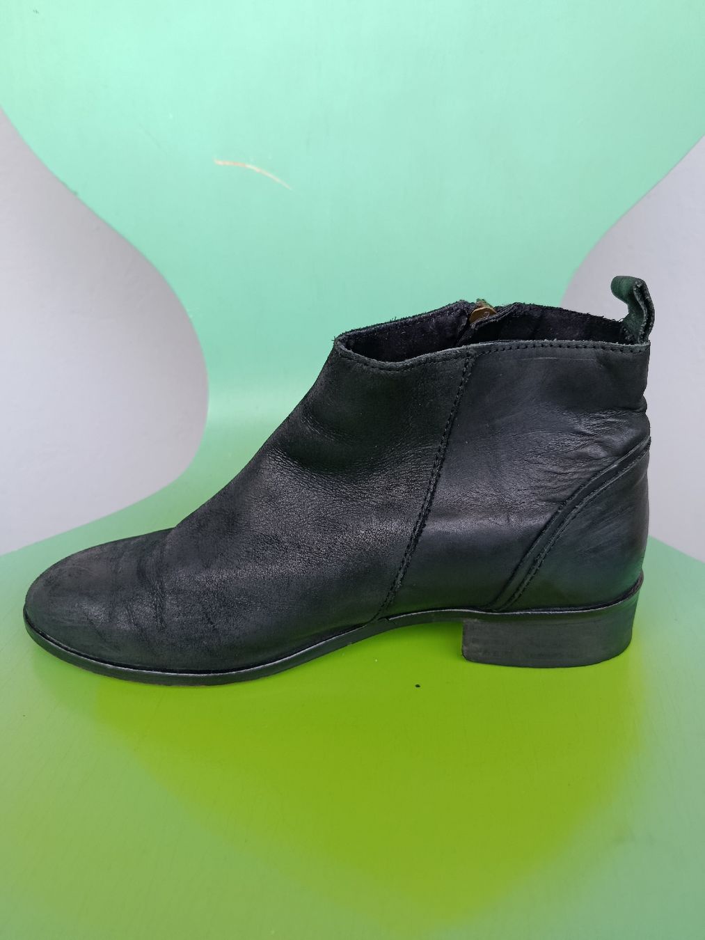 Scarpe da donna: Schwarze Stiefeletten, Leder, Gr. 38 – Usato da Basel venduto da Clay66 1
