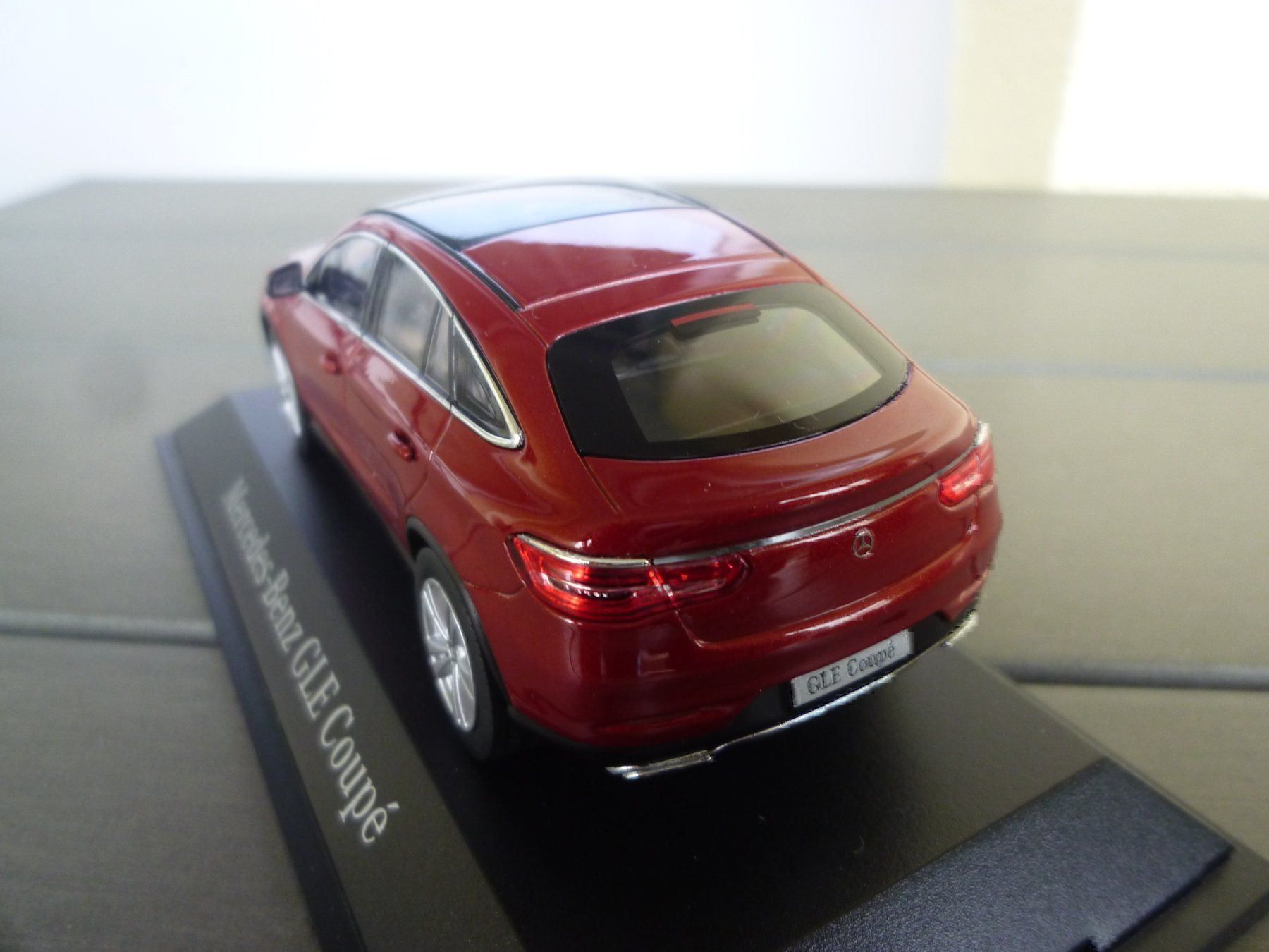 Mercedes-Benz Modellini d'auto: Mercedes-Benz GLE Coupè – Nuovo (secondo la descrizione) da Flawil venduto da Imperiosud 2