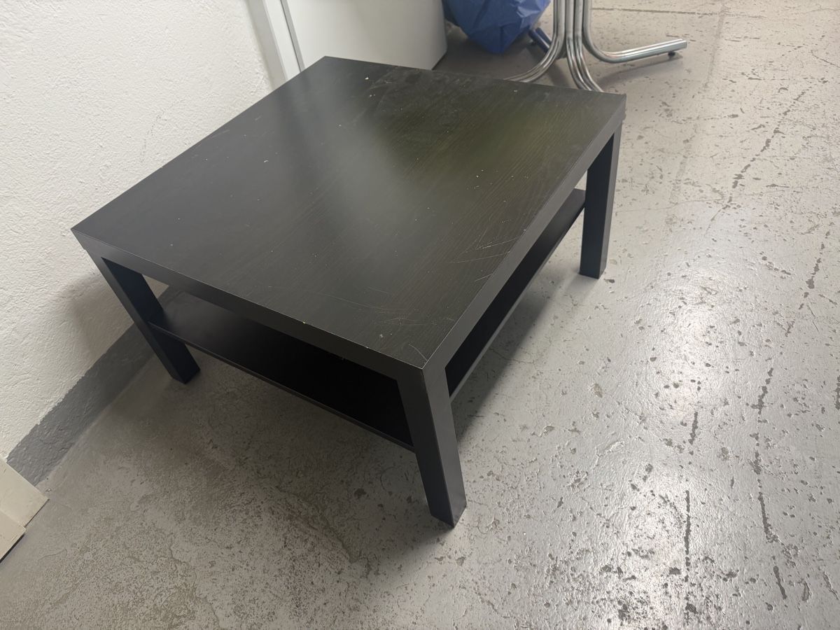 Ikea Tavoli: Salon-Tisch – Usato da Zürich venduto da Sebi999 1