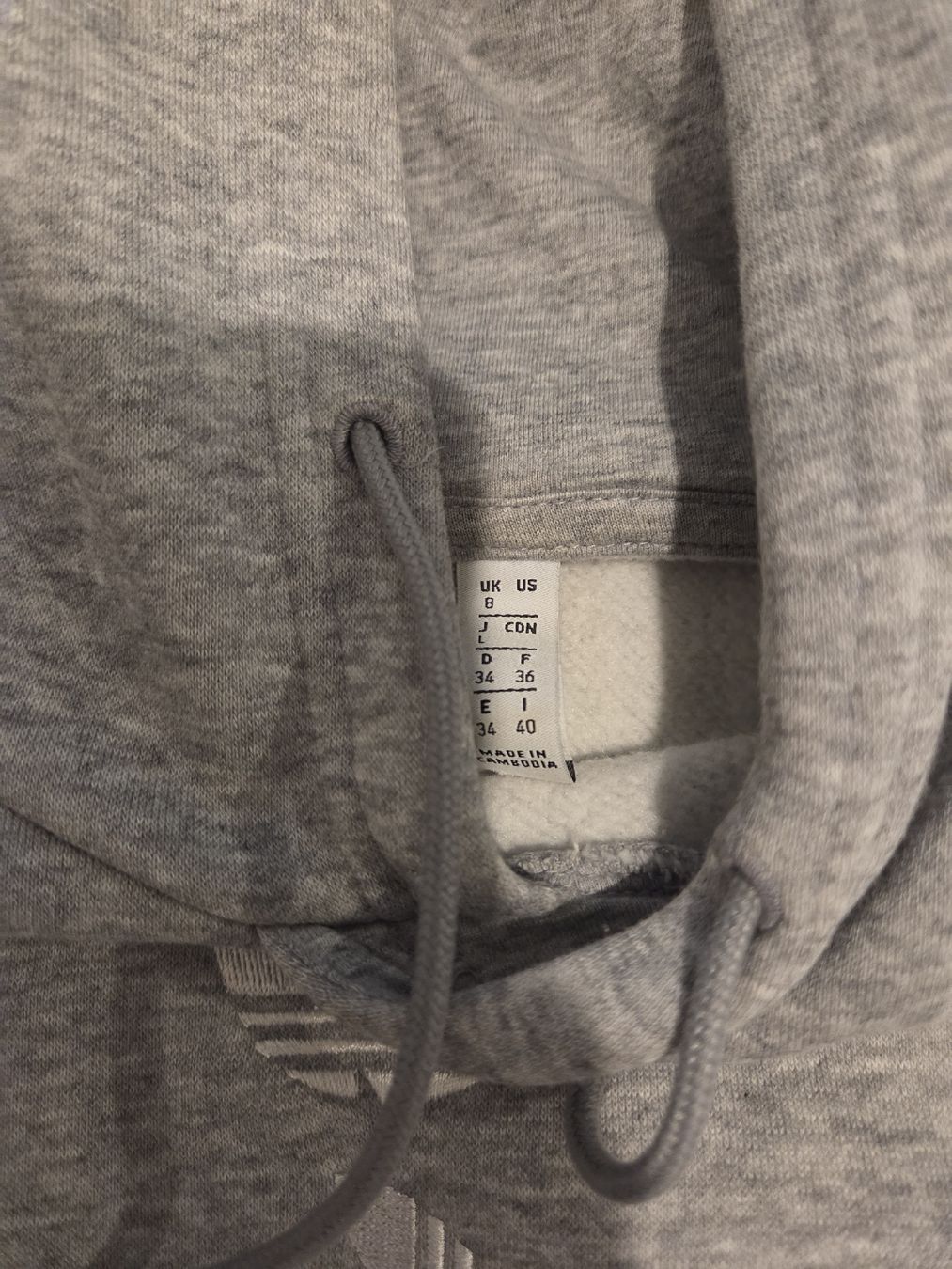 Adidas Maglioni & Felpe: Adidas Hoodie grau Grösse 34 – Usato da Bonstetten venduto da atiale 2
