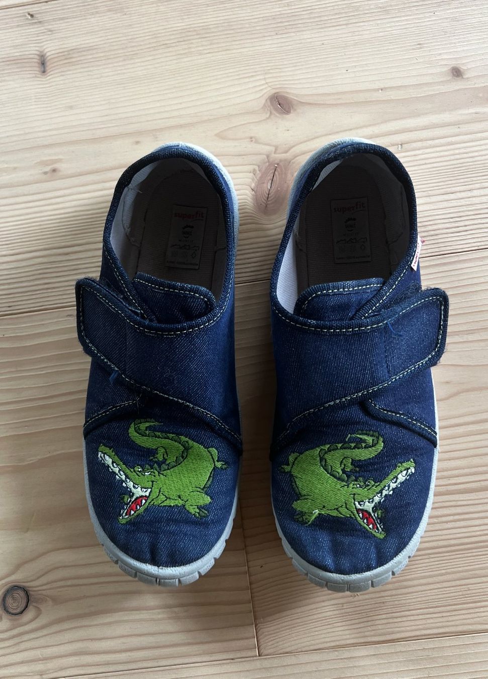 Superfit Scarpe per ragazzi: SUPERFIT Hausschuh Gr.33 – Usato da Zürich venduto da normanprice