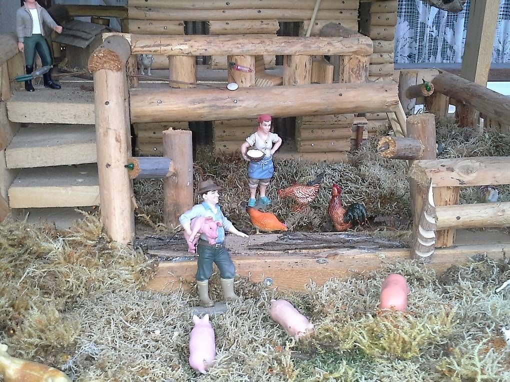 Giocattoli: Farmhaus mit Beleuchtung plus Figuren – Usato da Untersiggenthal venduto da Myrthamw 2