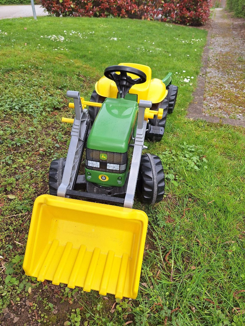 John Deere Fahrzeuge für Kinder: Trettraktor mit Anhänger – Gebraucht aus Dällikon von  1