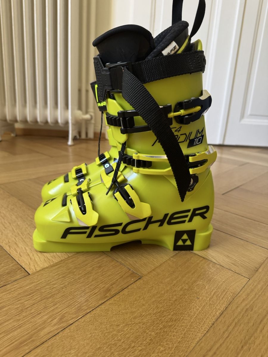 Fischer Sci: Fischer Podium 110 Ski Boots Yellow – Nuovo (secondo la descrizione) da Lausanne venduto da mar_6g2x