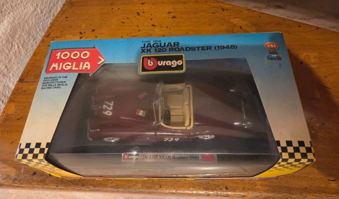 Bburago Modellini d'auto: Sammlung Modellautos Burago 1/18 und 1/24 – Nuovo e nell'imballaggio originale da Winterthur venduto da Marc1023 8