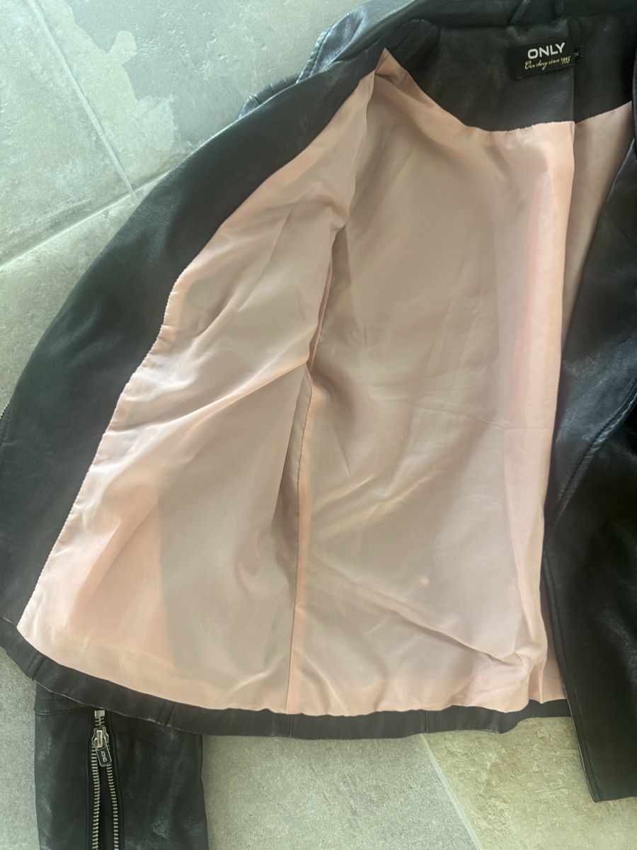 Only Jacken: Kunstlederjacke Grösse 36 – Gebraucht aus Untereggen von Manhut 2