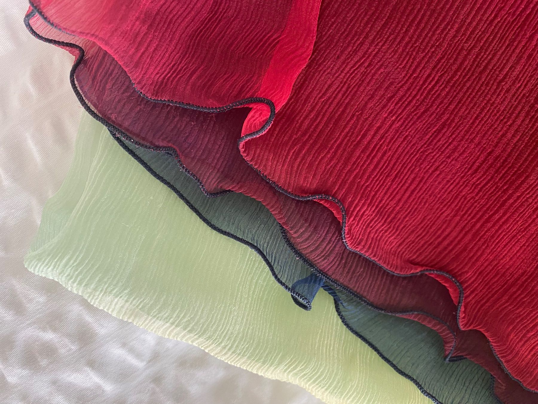 Foulard & Sciarpe: Seiden Foulard – Usato da Uitikon Waldegg venduto da quasineu 1