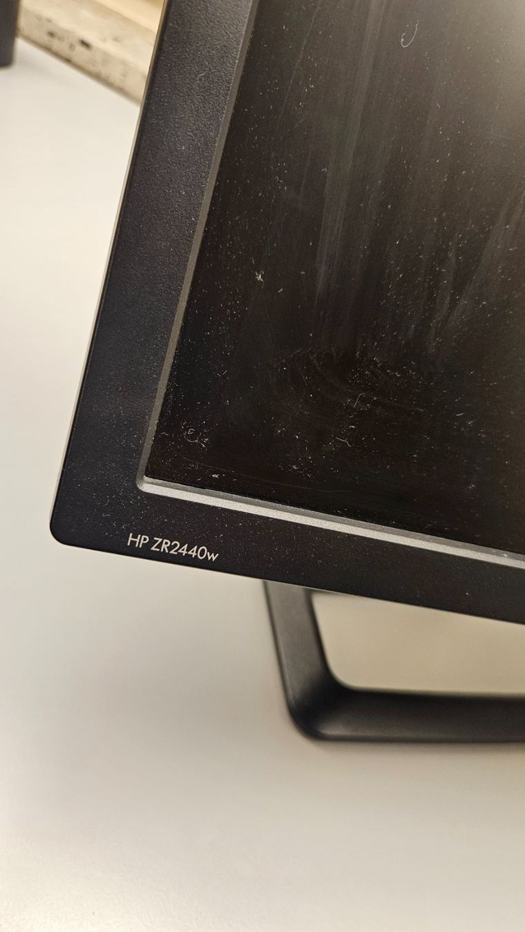 Hewlett Packard Monitor: HP ZR2440w, 24" Monitor – Usato da Dübendorf venduto da swi_9km5 2