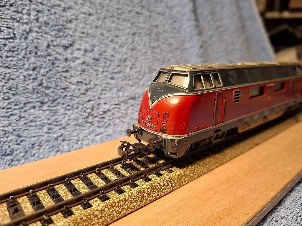 Märklin Modellini di ferrovie: Diesel Lok der DB – Usato da Niederglatt ZH venduto da Riedo19 2