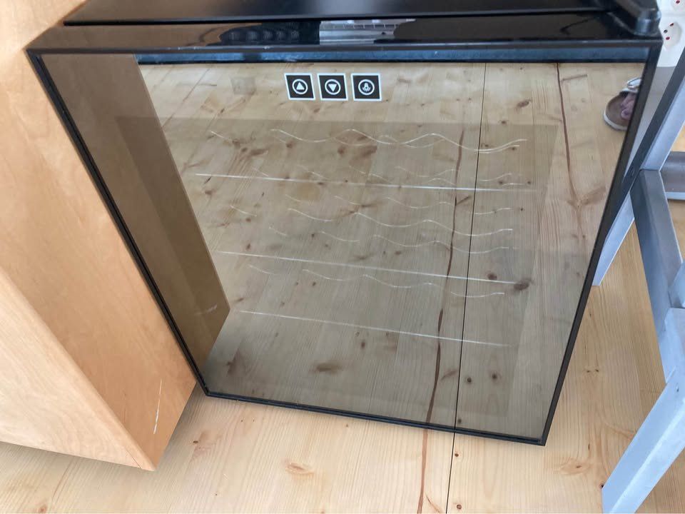 Kühlschrank: Weinkühler für mind. 12 Flaschen – Gebraucht aus Rudolfstetten von Stellina1975 2