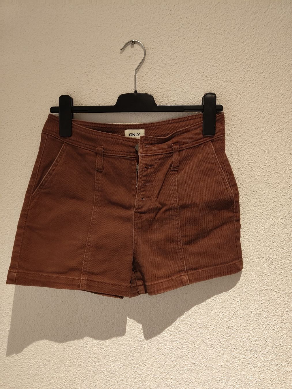Only Pantalons: Shorts, M – D'occasion à Russikon par noraarya
