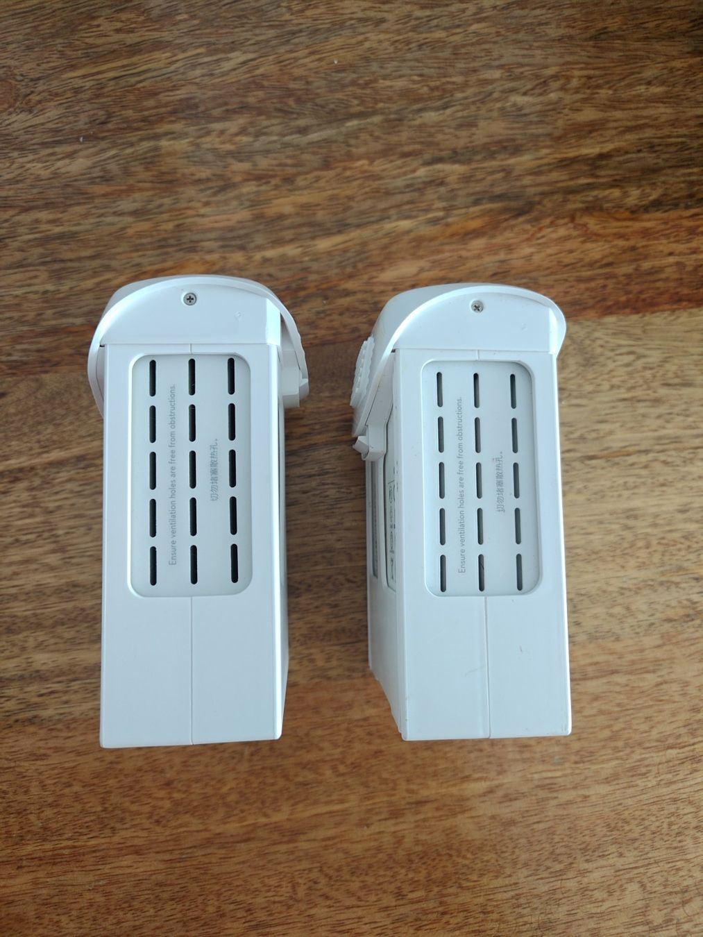DJI Accus: DJI Phantom 4 pro akkus / 2 Stk. gebraucht – D'occasion à Starrkirch-Wil par Manu_aka_sell 3