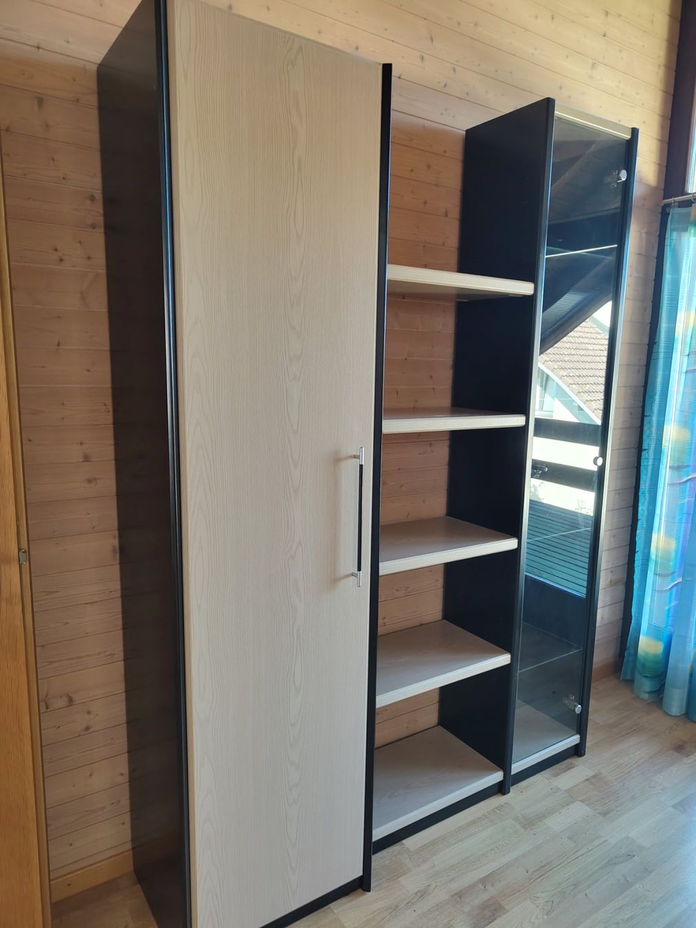 Armadi: Wohnwand mit Vitrine (LETZTE CHANCE!) – Usato da Beinwil am See venduto da Msunneschin 1