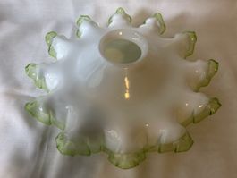 Schöner Lampenschirm Glas weiss grün gerüscht Vintage 24cm